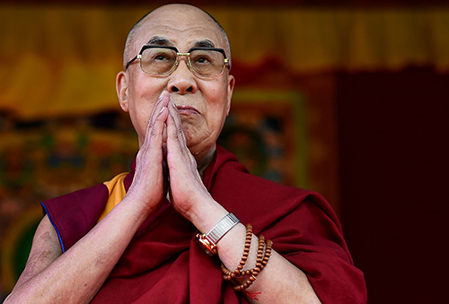 dalai lama xin loi sau phat ngon ve nhan sac cua nguoi ke nhiem