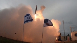 Mỹ - Israel phóng thử vũ khí triệu USD chuyên đánh chặn tên lửa đạn đạo Iran