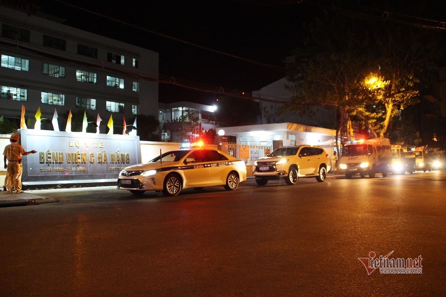 dung barie phong toa nhieu tuyen duong quanh 2 benh vien da nang