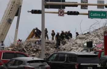 Sập tòa nhà Mỹ: Không còn hy vọng tìm thấy người sống sót