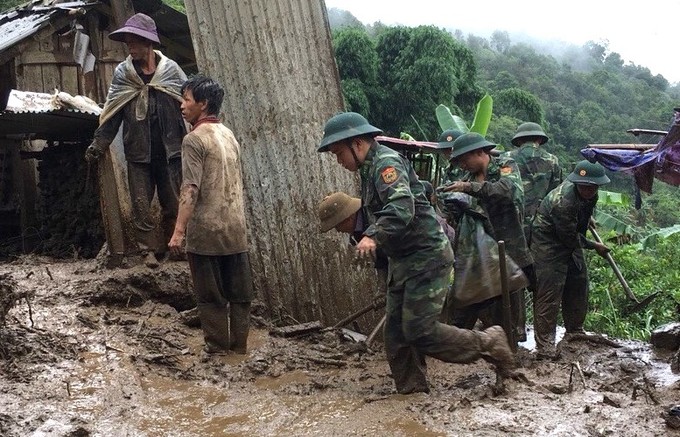 bo doi dam mua dung nha sap tim nguoi mat tich o lai chau