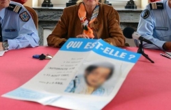 chuyen kinh di o noi du minh xuong vuc tham tim xac chet thoi