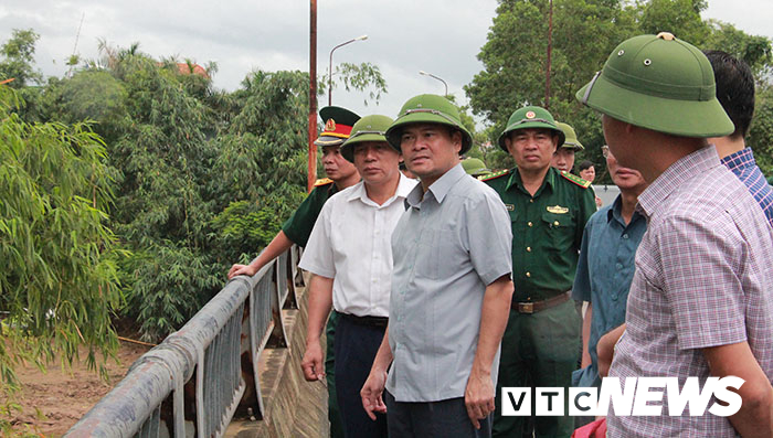 hinh anh moi nhat tai quang ninh va hai phong truoc gio bao so 3 do bo