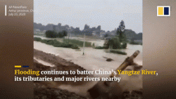 Lũ lụt và dịch COVID-19 kìm hãm sự phục hồi kinh tế Trung Quốc