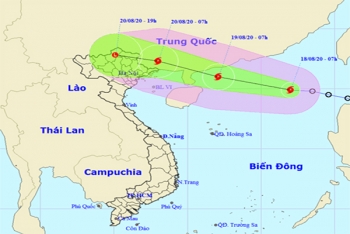 Bão số 4 giật cấp 10 trên Biển Đông, khả năng mạnh thêm