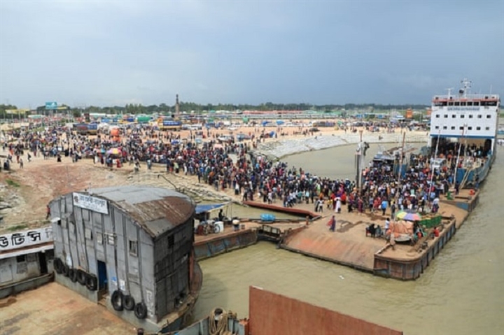 COVID-19: Thái Lan vượt 20.000 ca, biển người ở bến phà Bangladesh giữa mùa dịch - 2
