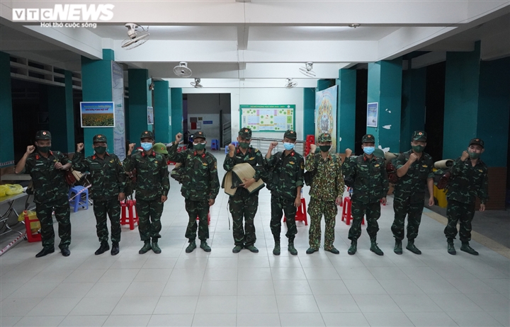 'Chúng tôi là người lính từ dân mà ra, giúp TP.HCM là mệnh lệnh từ trái tim' - 6