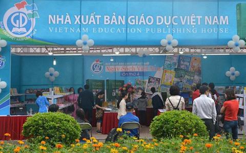 doc quyen sgk lo sep nxb giao duc van nhan luong khung