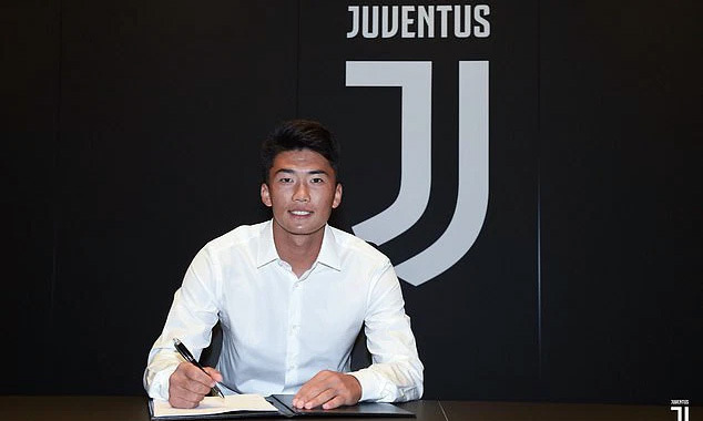 juventus chieu mo tien dao so mot trieu tien