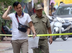 nu sinh 20 tuoi nhan tin nhan tuc tiu chi vi so huu vong nguc 100 cm