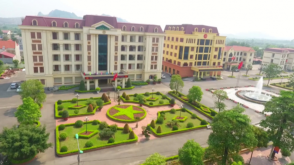 thanh lap thi xa sa pa thuoc lao cai va thi xa kinh mon o hai duong