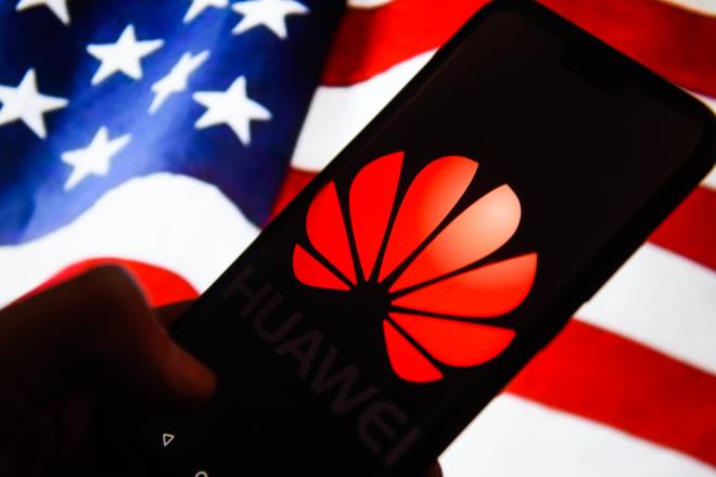 Mỹ cấm bán hàng chứa công nghệ Mỹ cho Huawei - 1