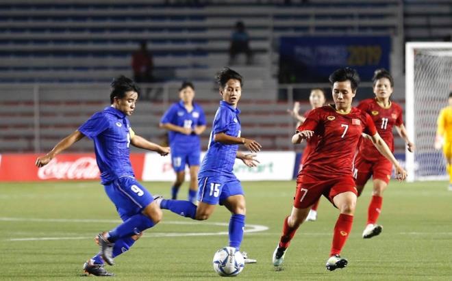 Hành trình mới của các cô gái Việt đá bóng - 1