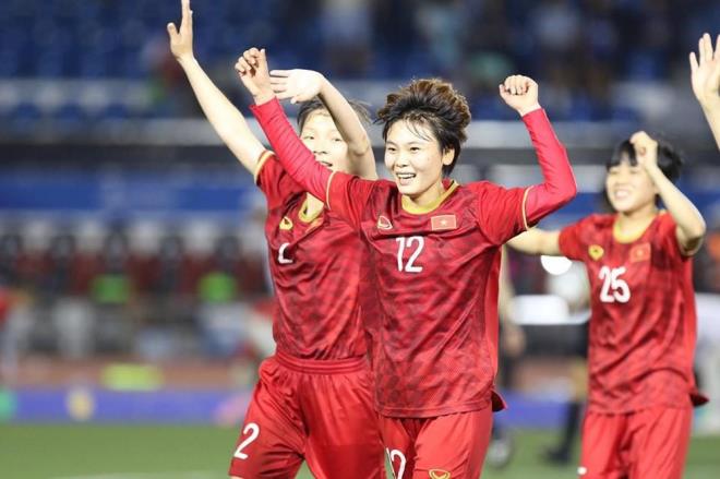 Hành trình mới của các cô gái Việt đá bóng - 3