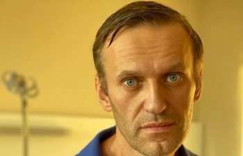 Navalny xuất viện
