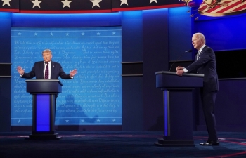 Cuộc tranh luận giữa Donald Trump và Joe Biden căng thẳng nhưng không làm người Mỹ hài lòng