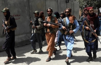 Taliban tuyên bố khôi phục hình phạt man rợ ném đá, chặt tay