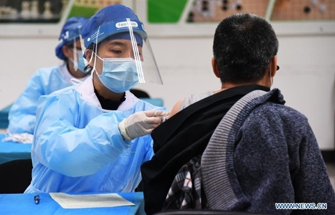 Hơn 1 tỷ người tiêm xong vaccine, ổ dịch mới tiếp tục lan rộng ở Trung Quốc