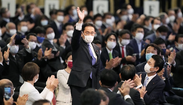 Ông Fumio Kishida - Thủ tướng Nhật tương lai có những chính sách gì? - 2