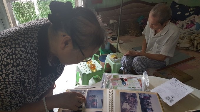 chuyen tinh tren can gac nho cua cap doi pho co
