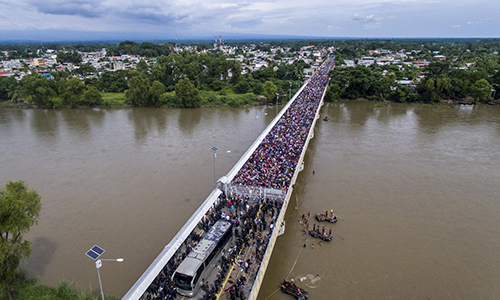 doan di cu honduras mac ket o bien gioi tren duong toi mien dat hua