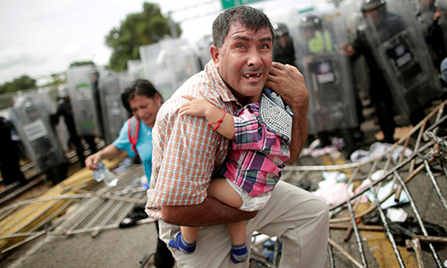 doan di cu honduras mac ket o bien gioi tren duong toi mien dat hua