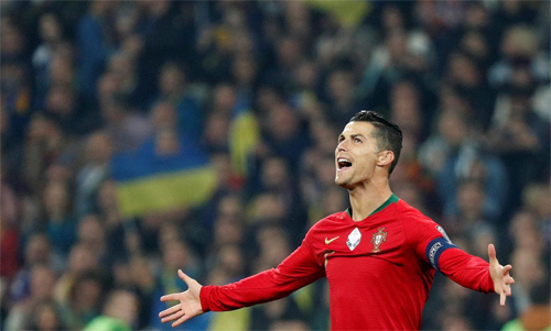 ronaldo la mot trong sau cau thu co 700 ban