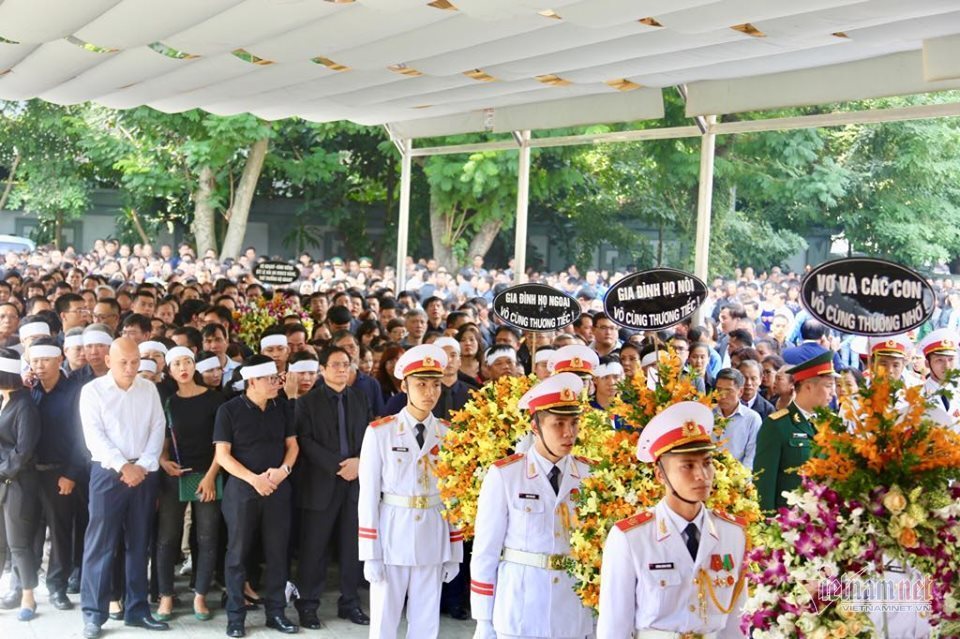 hang nghin nguoi dua tien thu truong le hai an