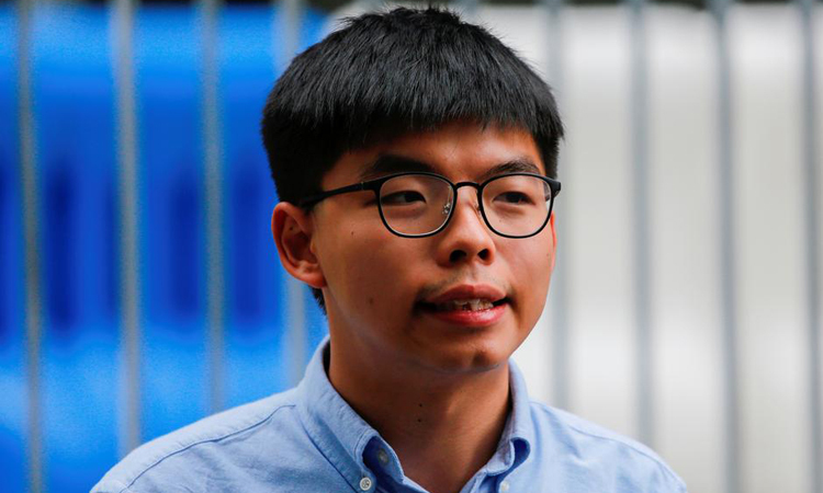 joshua wong bi cam tranh cu