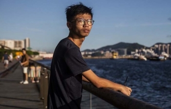 Hong Kong bắt nhà hoạt động gần lãnh sự quán Mỹ