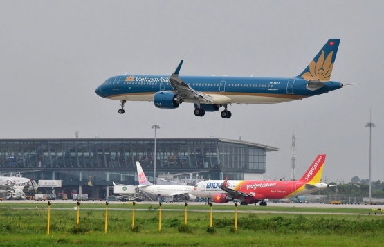 Hành khách bay từ TP Hồ Chí Minh và Đà Nẵng về Nội Bài cần điều kiện gì?
