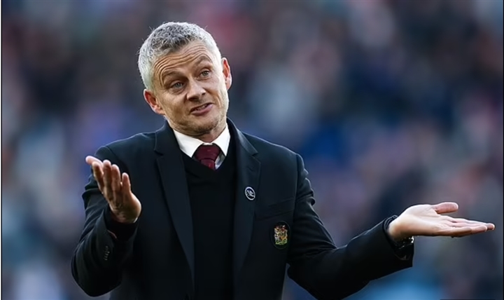 Man Utd nổi 'sóng ngầm', cầu thủ sắp cạn niềm tin vào Solskjaer - 1