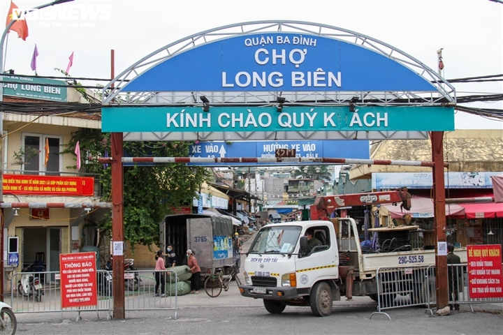 Chợ Long Biên mở cửa trở lại, phu bốc vác vẫn 'đói' việc - 7