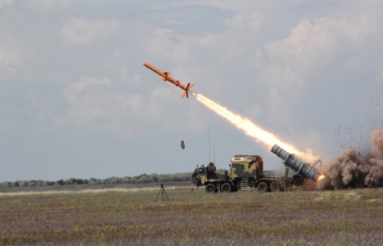 Quan chức Ukraine nói sẽ sản xuất tên lửa đủ tầm tấn công Moscow