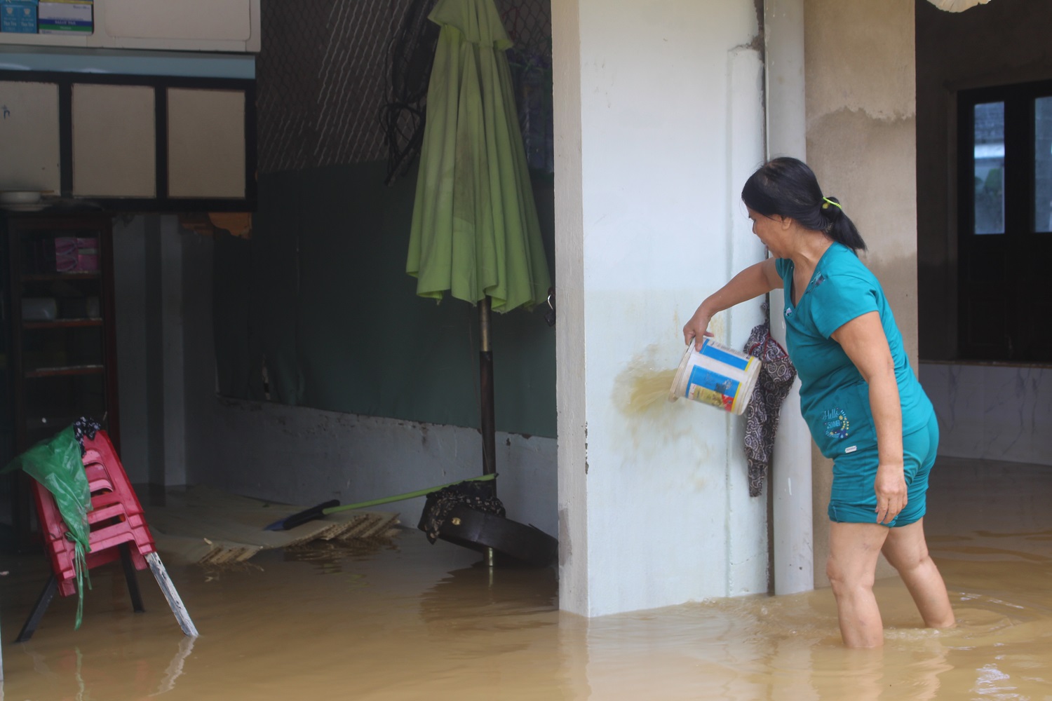 da nang nuoc lu rut den dau don dep den do