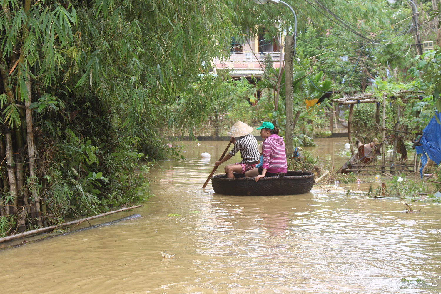 da nang nuoc lu rut den dau don dep den do