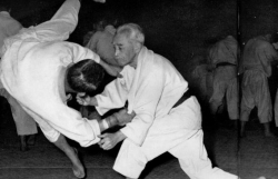 ‘Thần võ Judo Nhật Bản’ – Người tí hon khiến đối thủ khiếp sợ
