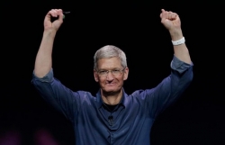 ceo apple tim cook noi gi giua tam bao