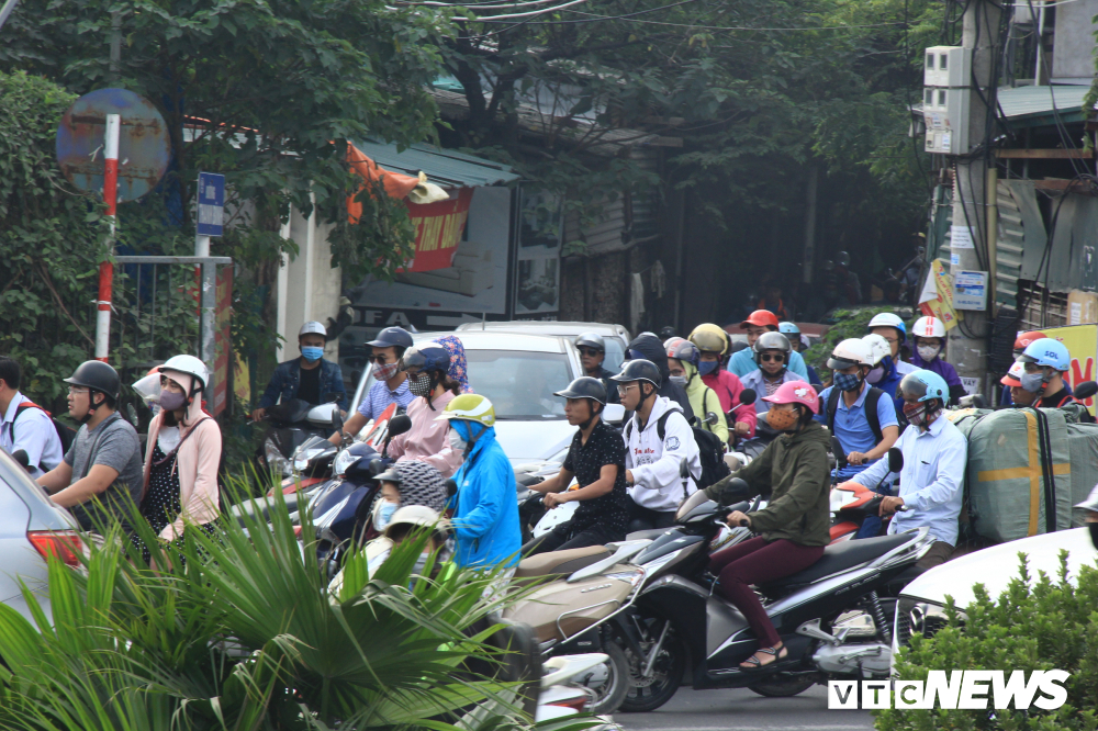 anh hang rao sat tren via he duong to huu bi nguoi di nguoc chieu vo hieu