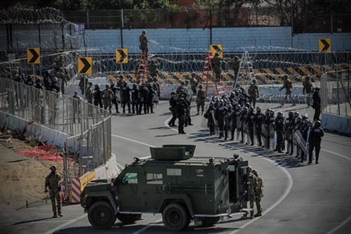 my bat 42 nguoi di cu vuot bien tu mexico