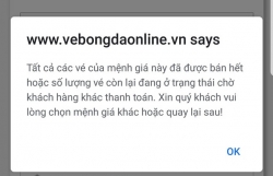 dong nguoi xep hang cho lay ve mua online tran viet nam philippines