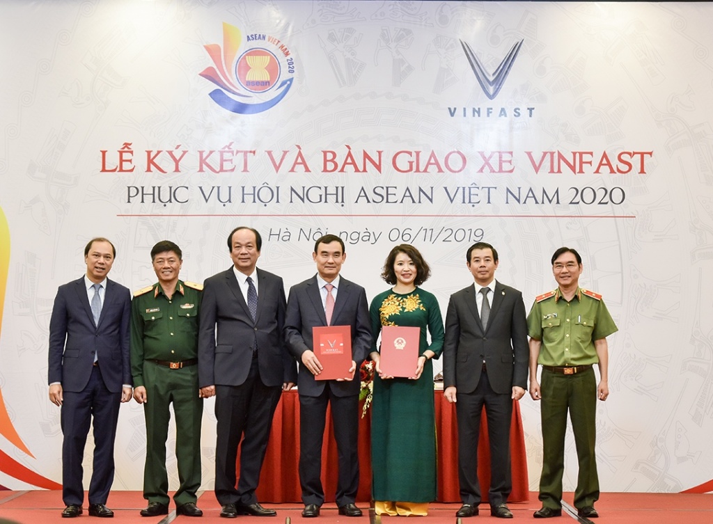 vinfast la phuong tien di chuyen chinh thuc cua asean 2020