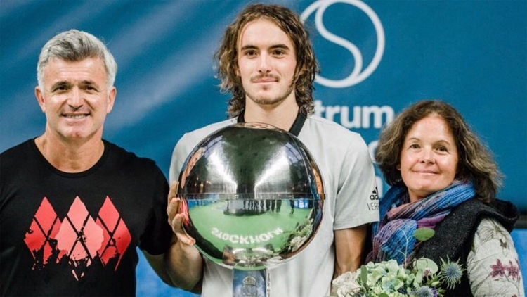 apostolos tsitsipas tu nguoi cha den hlv tinh co