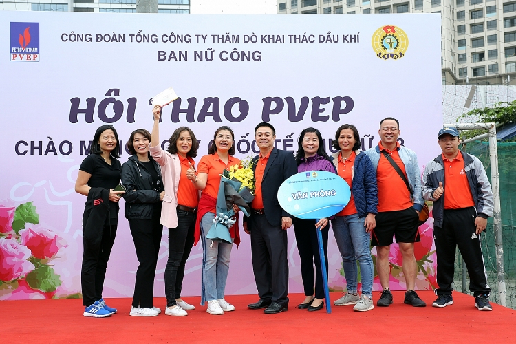 soi noi hoi thao pvep chao mung ngay quoc te phu nu 83