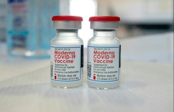 Mỹ hoãn cấp phép vaccine Moderna cho thiếu niên