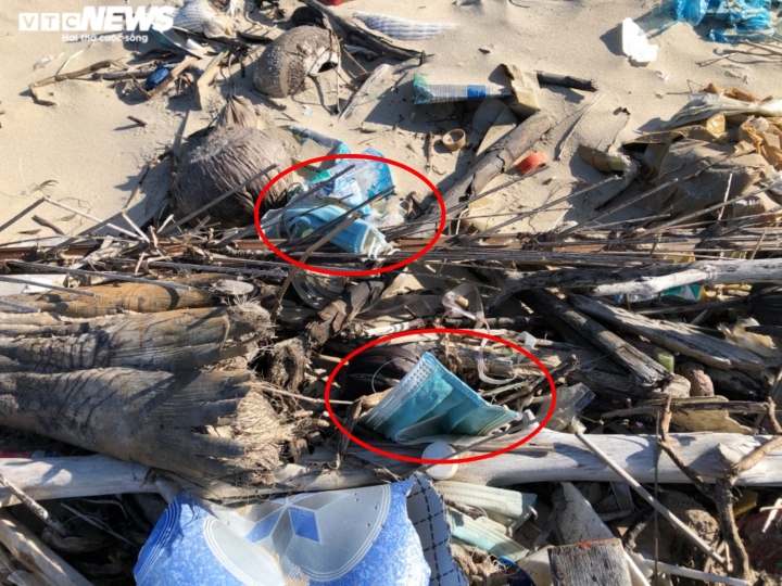 ‘Điểm đen’ ô nhiễm rác thải nhựa ở Bà Rịa - Vũng Tàu: Cảng cá biến thành bãi rác - 2