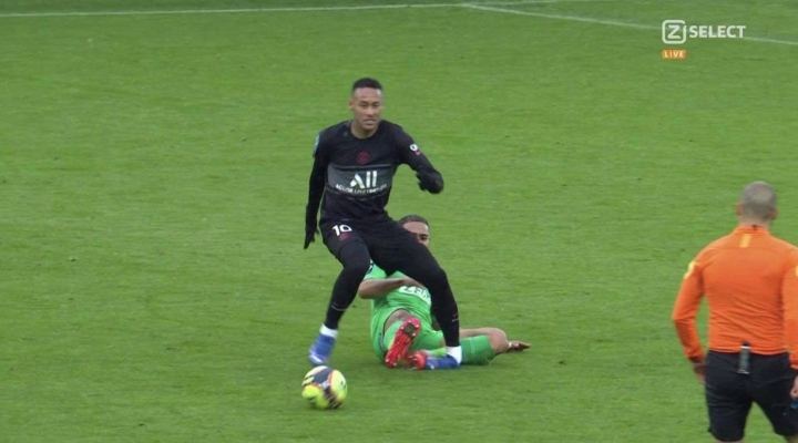 Chấn thương kinh hoàng, Neymar bật khóc rời sân - 1