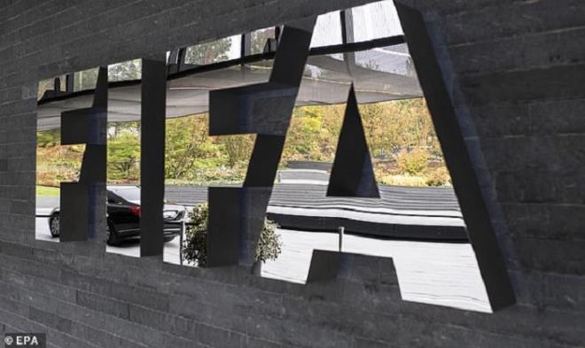 COVID-19 hoành hành, FIFA lần đầu tiên hủy giải tầm cỡ World Cup - 1