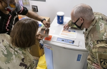 Quân đội Mỹ phát triển vaccine chống lại mọi biến chủng COVID
