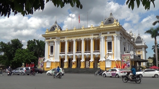 thuong ngoan nha hat lon ha noi qua mang